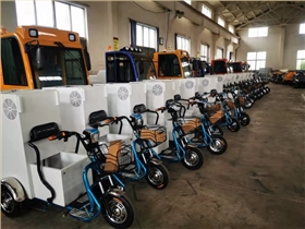 圣倍諾員工加班趕制吸塵車 圣倍諾員工加班趕制吸塵車